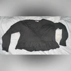 Altar'd State Gray Ruffle Long Sleeve
Top Women Small